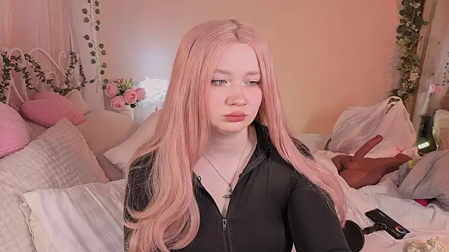 carolina elf online show from 03/24/26, 07:52