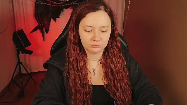 carolina elf online show from 11/06/25, 06:17