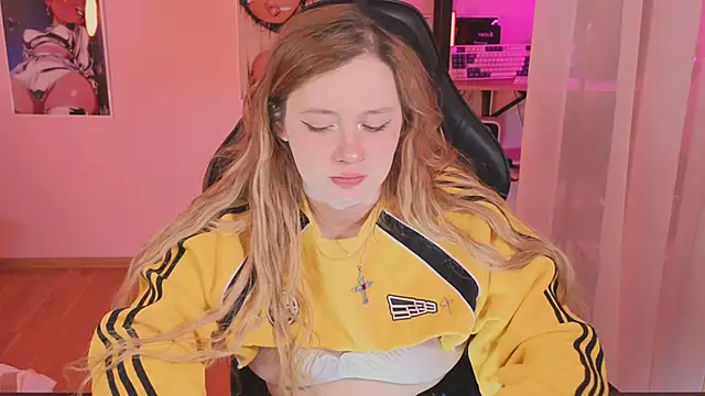 carolina elf online show from 04/18/26, 05:10