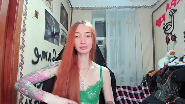 Roxy Silver online show from 02/15/25, 01:21