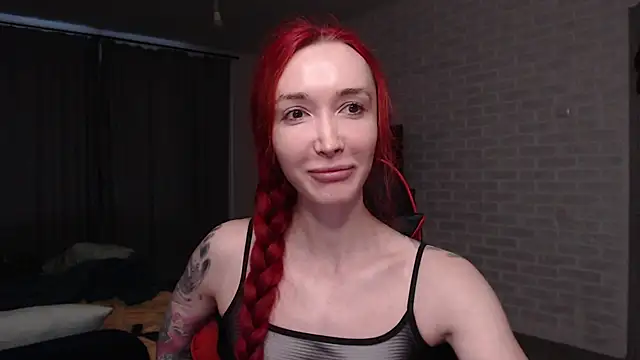 Snapshot of Roxy_Silver chatting on 06/18/26, 10:20 Roxy Silver online show from 06/18/26, 10:20