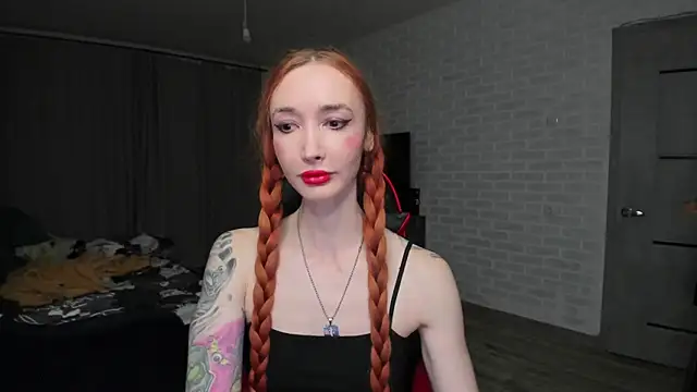 Roxy Silver online show from 10/26/25, 07:14