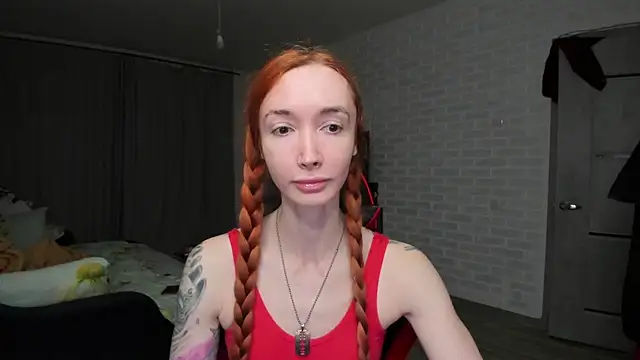 Roxy Silver online show from 12/16/25, 06:45