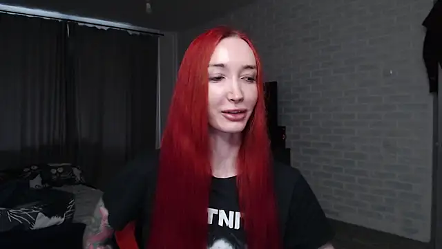 Snapshot of Roxy_Silver chatting on 06/27/26, 10:21 Roxy Silver online show from 06/27/26, 10:21