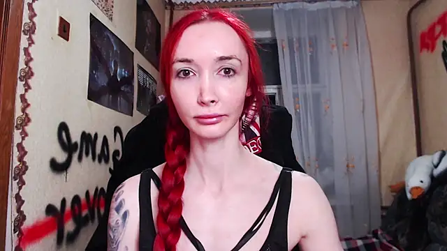 Snapshot of Roxy_Silver chatting on 04/22/26, 08:37 Roxy Silver online show from 04/22/26, 08:37