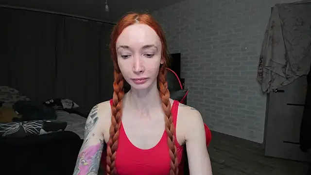 Roxy Silver online show from 11/25/25, 06:52