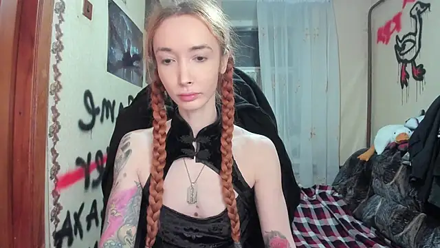 Roxy Silver online show from 03/01/25, 12:17