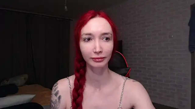 Snapshot of Roxy_Silver chatting on 06/04/26, 08:57 Roxy Silver online show from 06/04/26, 08:57