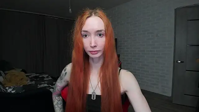 Roxy Silver online show from 10/25/25, 09:04