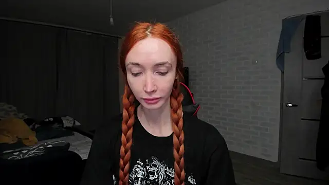 Roxy Silver online show from 11/24/25, 08:53