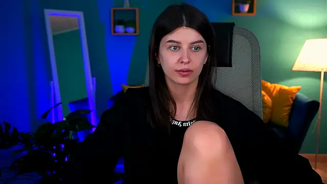 NicoleMun online show from 02/19/25, 03:27