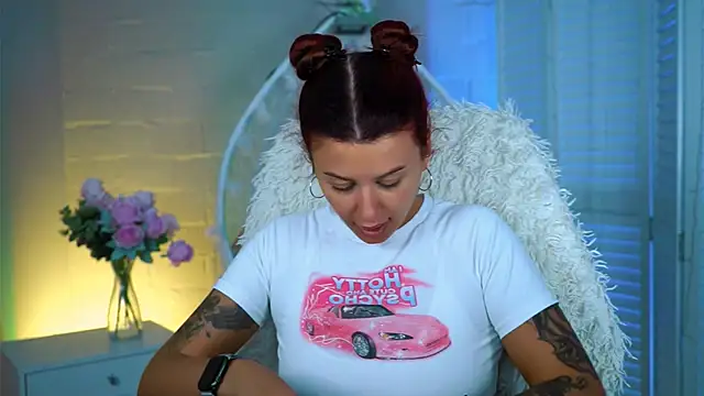 NicoleMun online show from 09/17/25, 12:29