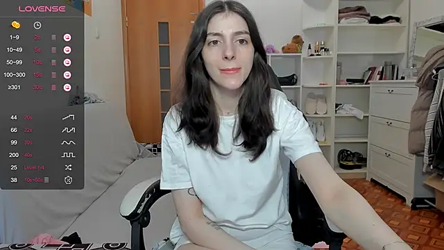 Snapshot of broosnica1 chatting on 05/01/26, 08:30 broosnica1 online show from 05/01/26, 08:30