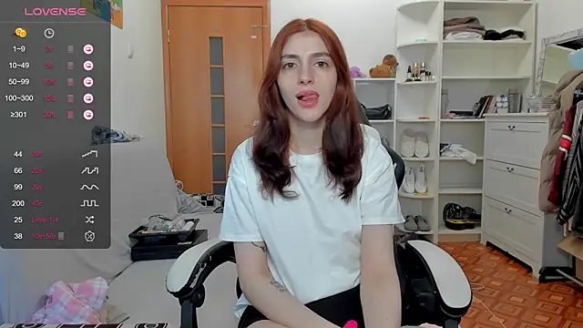 Snapshot of broosnica1 chatting on 05/08/26, 09:46 broosnica1 online show from 05/08/26, 09:46