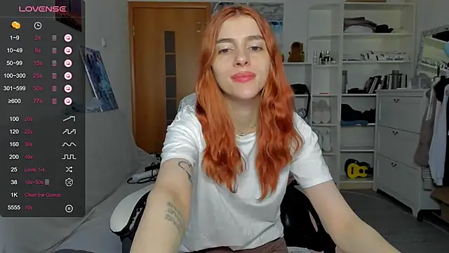 Snapshot of broosnica1 chatting on 07/17/26, 07:16 broosnica1 online show from 07/17/26, 07:16