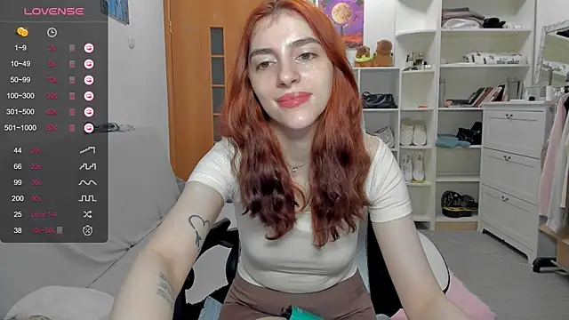 Snapshot of broosnica1 chatting on 06/18/26, 05:39 broosnica1 online show from 06/18/26, 05:39