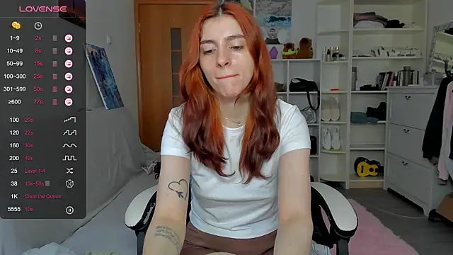 Snapshot of broosnica1 chatting on 07/07/26, 06:47 broosnica1 online show from 07/07/26, 06:47