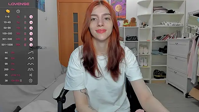 Snapshot of broosnica1 chatting on 06/20/26, 06:18 broosnica1 online show from 06/20/26, 06:18