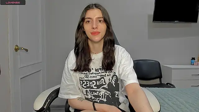 broosnica1 online show from 12/23/25, 06:56