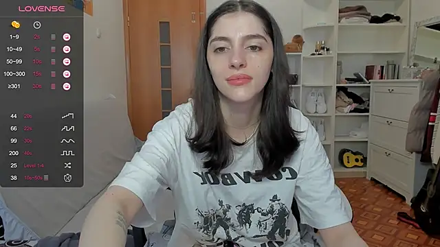 broosnica1 online show from 04/13/26, 07:56