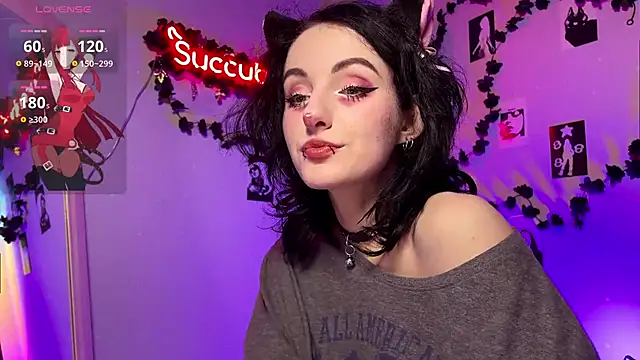 Snapshot of Alice_Succuby chatting on 10/18/25, 07:27 Alice Succuby online show from 10/18/25, 07:27