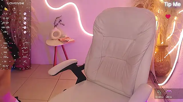 ViolettaHotLatin  online show from 03/14/26, 12:11