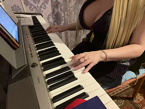 mila von tease online show from 12/10/24, 06:28