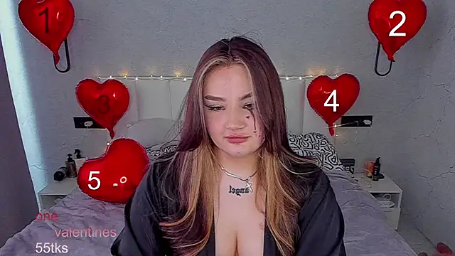 Snapshot of little_m0use chatting on 02/14/26, 09:20 little m0use online show from 02/14/26, 09:20