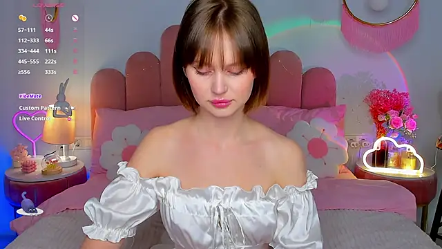 MaryLew online show from 11/18/25, 06:28