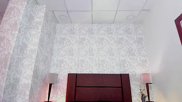 xenia golden online show from 12/05/25, 01:53