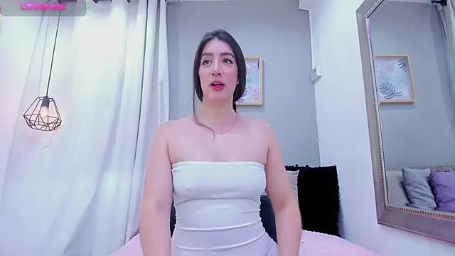 Snapshot of _AlejaCruz_ chatting on 10/05/25, 11:56 AlejaCruz online show from 10/05/25, 11:56