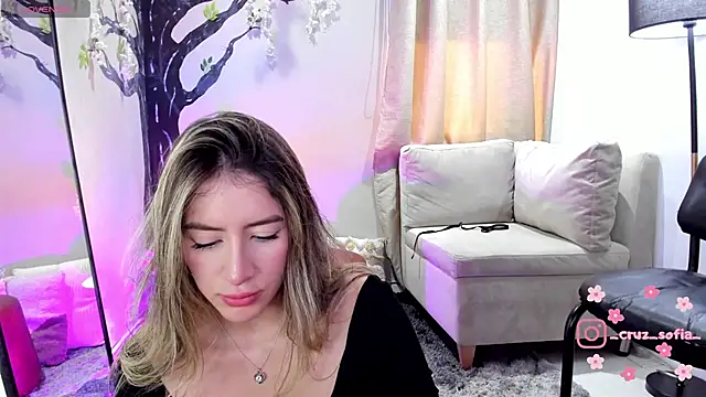 Snapshot of _AlejaCruz_ chatting on 03/27/26, 07:04 AlejaCruz online show from 03/27/26, 07:04
