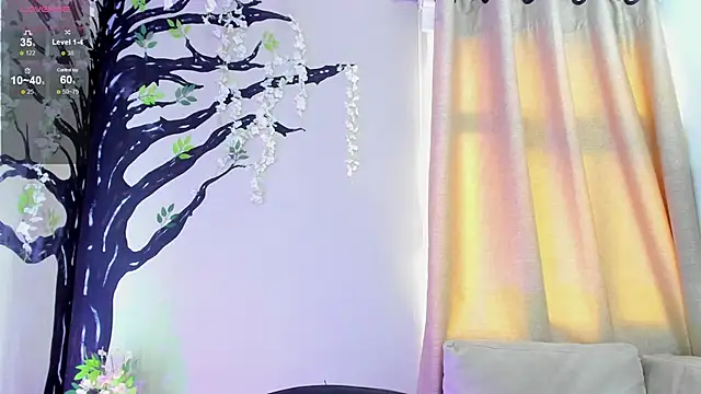 Snapshot of _AlejaCruz_ chatting on 09/16/25, 07:15 AlejaCruz online show from 09/16/25, 07:15