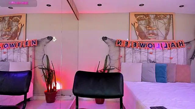 Snapshot of _AlejaCruz_ chatting on 10/28/25, 05:01 AlejaCruz online show from 10/28/25, 05:01