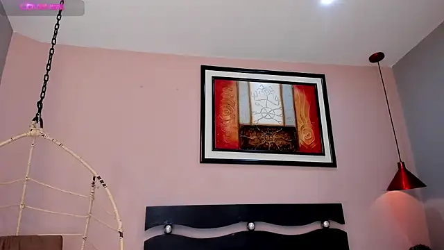 Snapshot of _AlejaCruz_ chatting on 11/30/25, 05:47 AlejaCruz online show from 11/30/25, 05:47