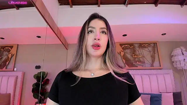  AlejaCruz  online show from 07/16/26, 07:44