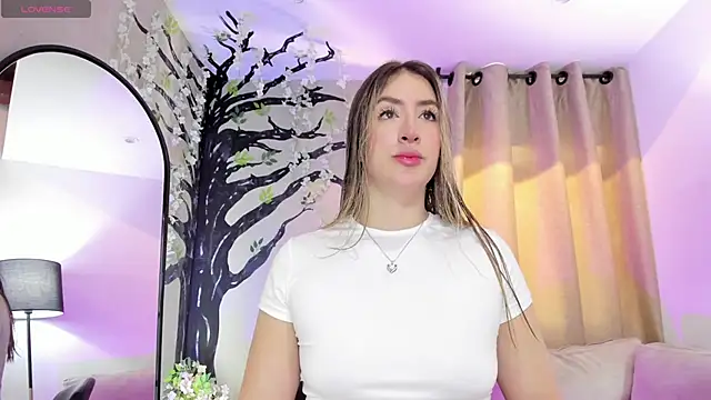 Snapshot of _AlejaCruz_ chatting on 05/20/26, 05:10 AlejaCruz online show from 05/20/26, 05:10