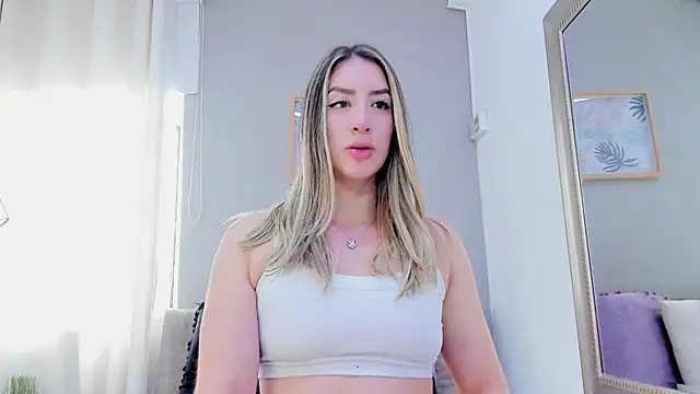 Snapshot of _AlejaCruz_ chatting on 01/06/26, 07:18 AlejaCruz online show from 01/06/26, 07:18