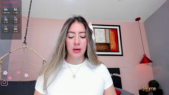 Snapshot of _AlejaCruz_ chatting on 05/01/26, 05:40 AlejaCruz online show from 05/01/26, 05:40