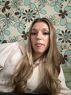 Snapshot of adel_secret chatting on 10/16/25, 12:35 adel secret online show from 10/16/25, 12:35