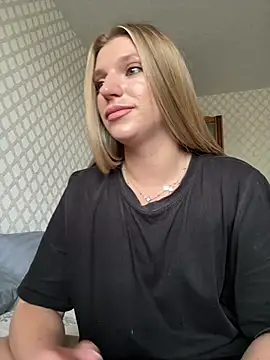 Snapshot of adel_secret chatting on 07/11/26, 01:44 adel secret online show from 07/11/26, 01:44
