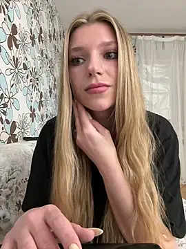 Snapshot of adel_secret chatting on 04/19/26, 08:00 adel secret online show from 04/19/26, 08:00