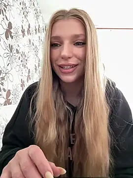 Snapshot of adel_secret chatting on 04/26/26, 12:24 adel secret online show from 04/26/26, 12:24