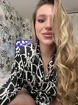 adel secret online show from 02/04/26, 09:10