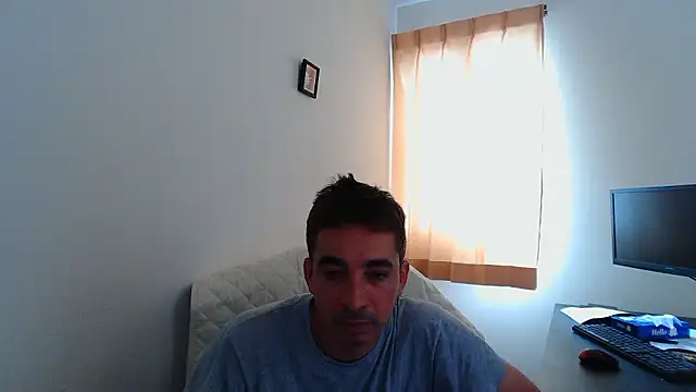Snapshot of Latineirajp chatting on 06/09/26, 02:01 Latineirajp online show from 06/09/26, 02:01