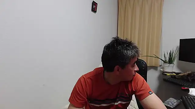Snapshot of Latineirajp chatting on 05/18/26, 11:59 Latineirajp online show from 05/18/26, 11:59