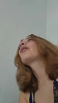 Sophy Bunny online show from 11/25/25, 09:26