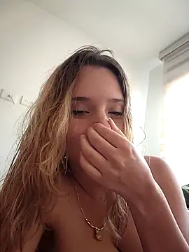 Snapshot of Sophy_Bunny chatting on 02/27/26, 06:30 Sophy Bunny online show from 02/27/26, 06:30