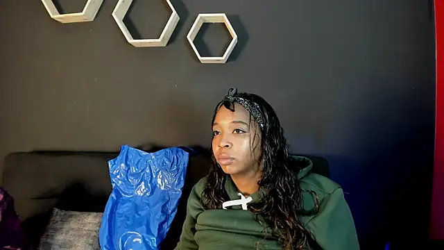 Snapshot of Charlotte__Brown_ chatting on 02/28/25, 01:25 Charlotte Brown online show from 02/28/25, 01:25
