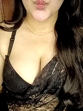 Snapshot of AK---47 chatting on 03/22/25, 03:31 AK---47 online show from 03/22/25, 03:31